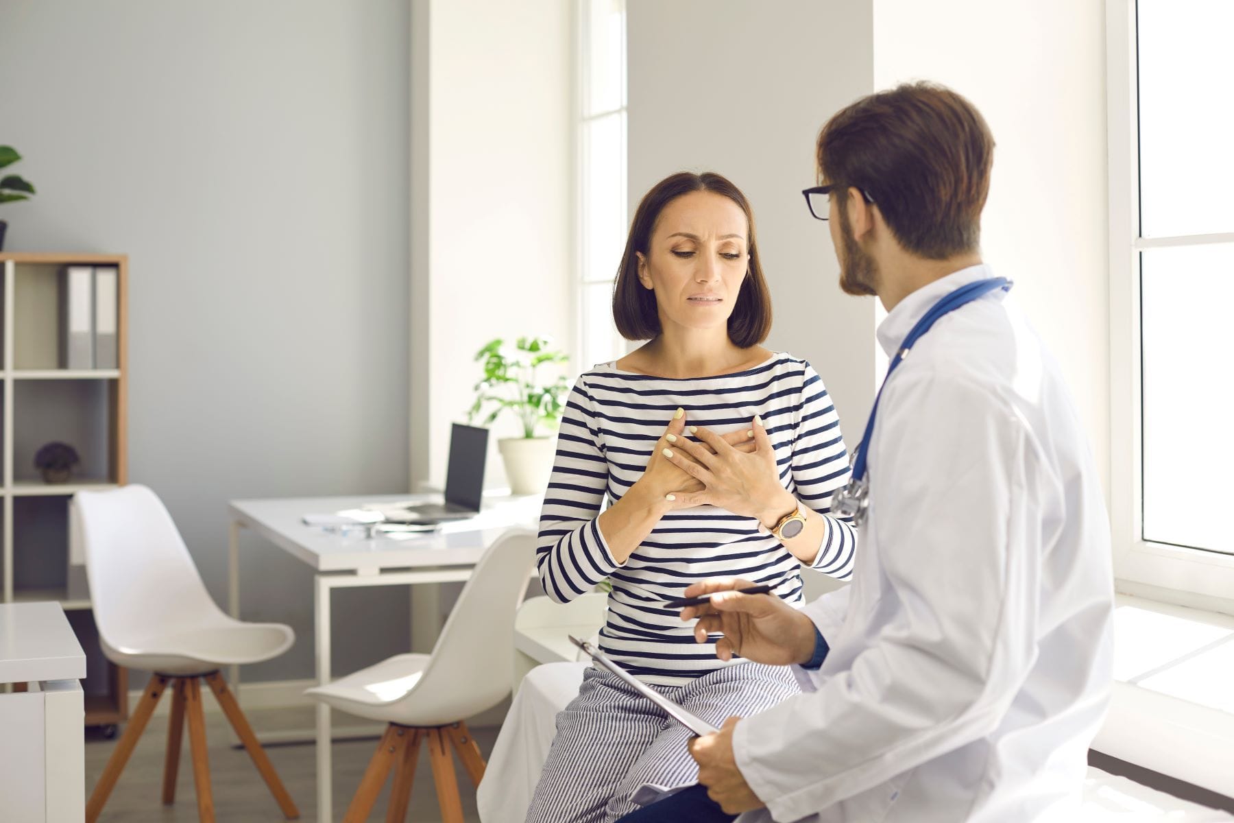 Patient meeting with doctor