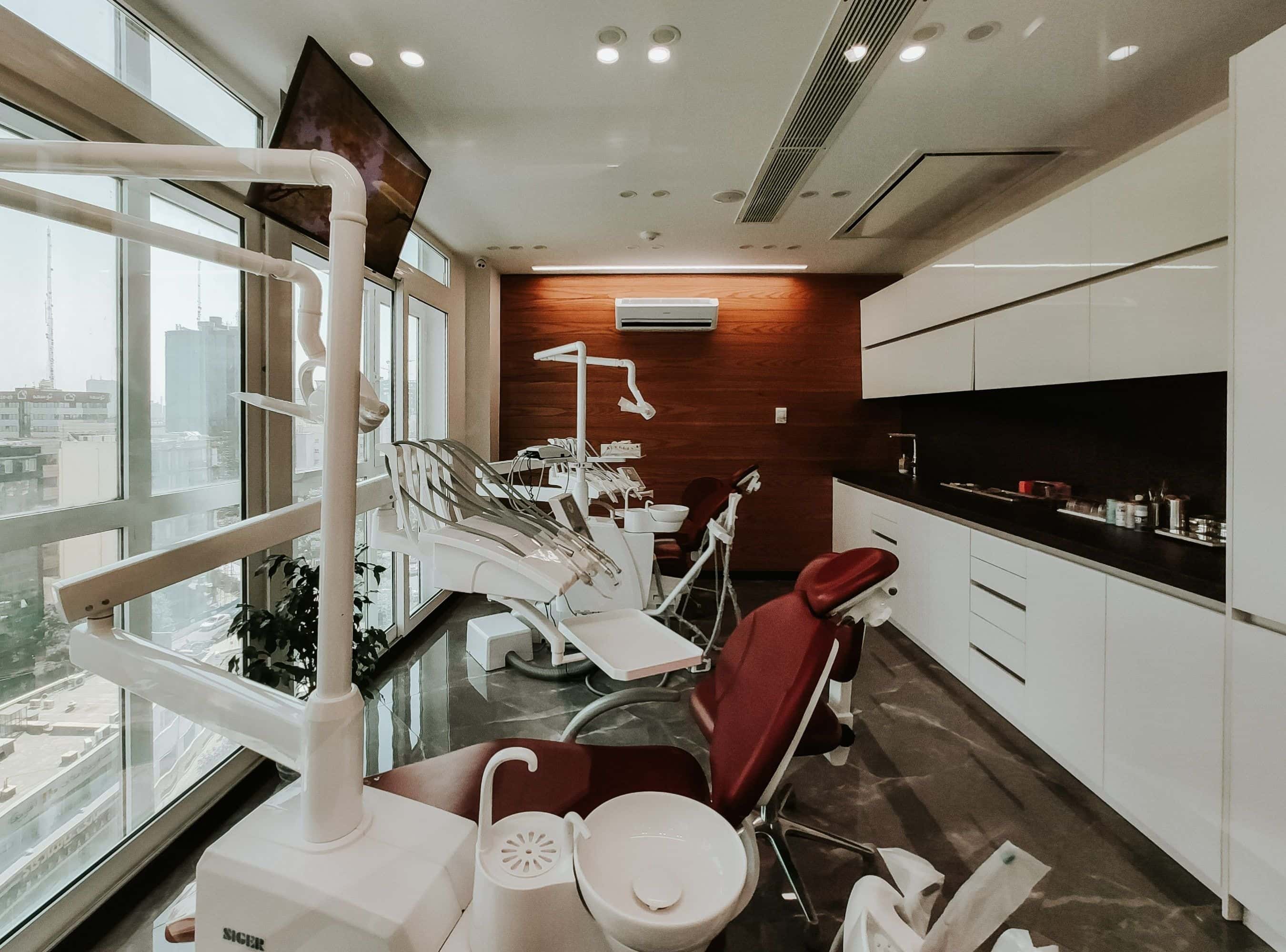 Dental Patient’s Jaw Becomes Dislocated During Cleaning