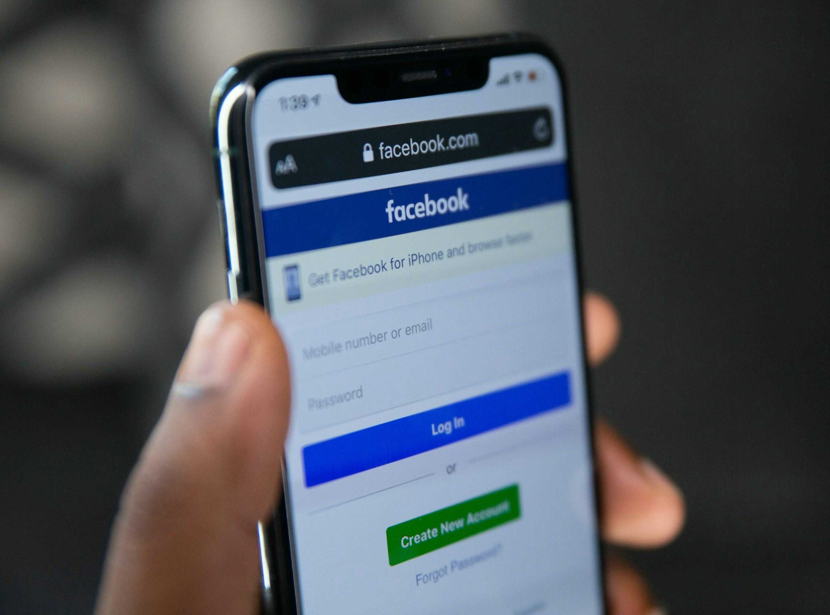 Supreme Court Hears Arguments in Autodialer Case Against Facebook