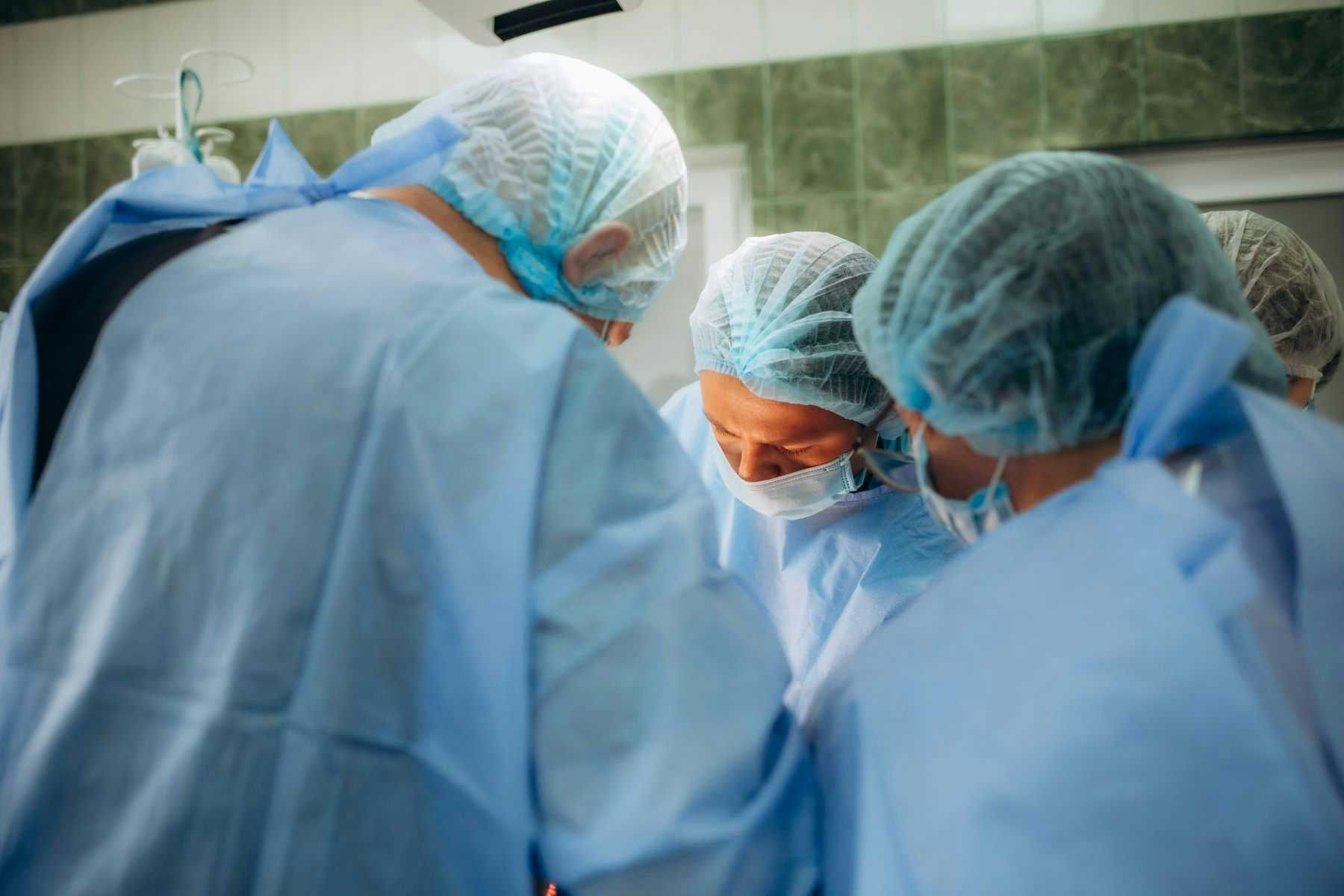 Doctors in delivery room