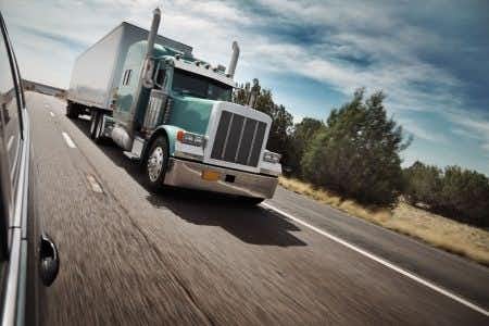 Logistics Expert Evaluates International Cargo Insurance Dispute