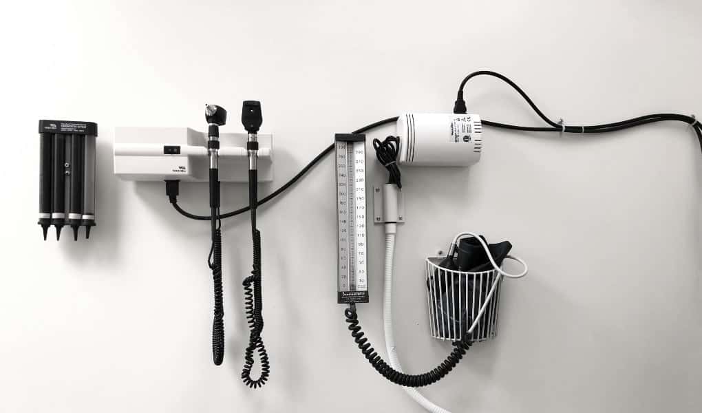 Otolaryngology Expert Witness Advises on Facial Paralysis Following Tympanoplasty Surgery