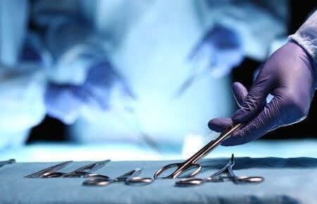 Gynecologist Causes Bowel Perforation During Laparoscopic Surgery