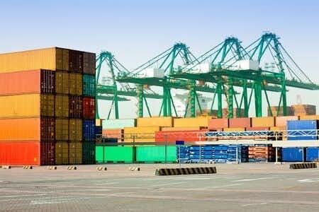 Cargo Crane Causes Injuries in Shipyard