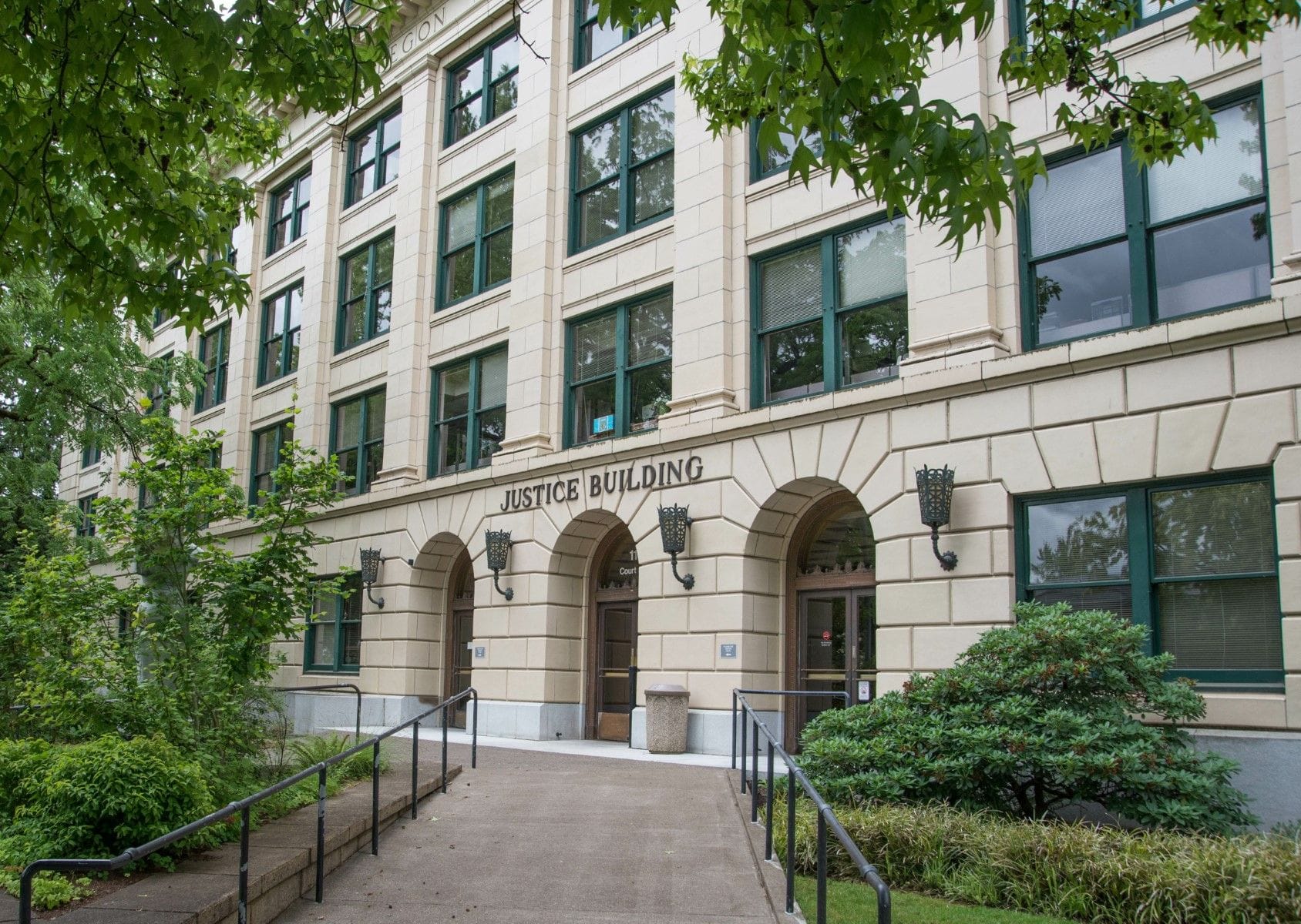 Oregon justice building