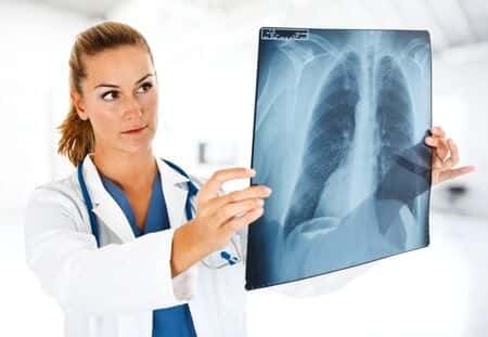 Pulmonologist Punctures Large Blood Vessel During Lung Biopsy