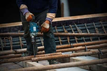 Asbestos Allegedly Causes Mesothelioma in Male Patient