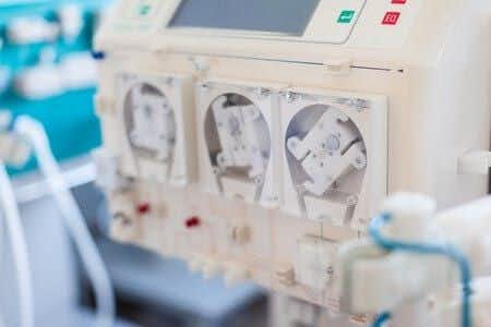 Patient Dies From Dislodged Dialysis Catheter