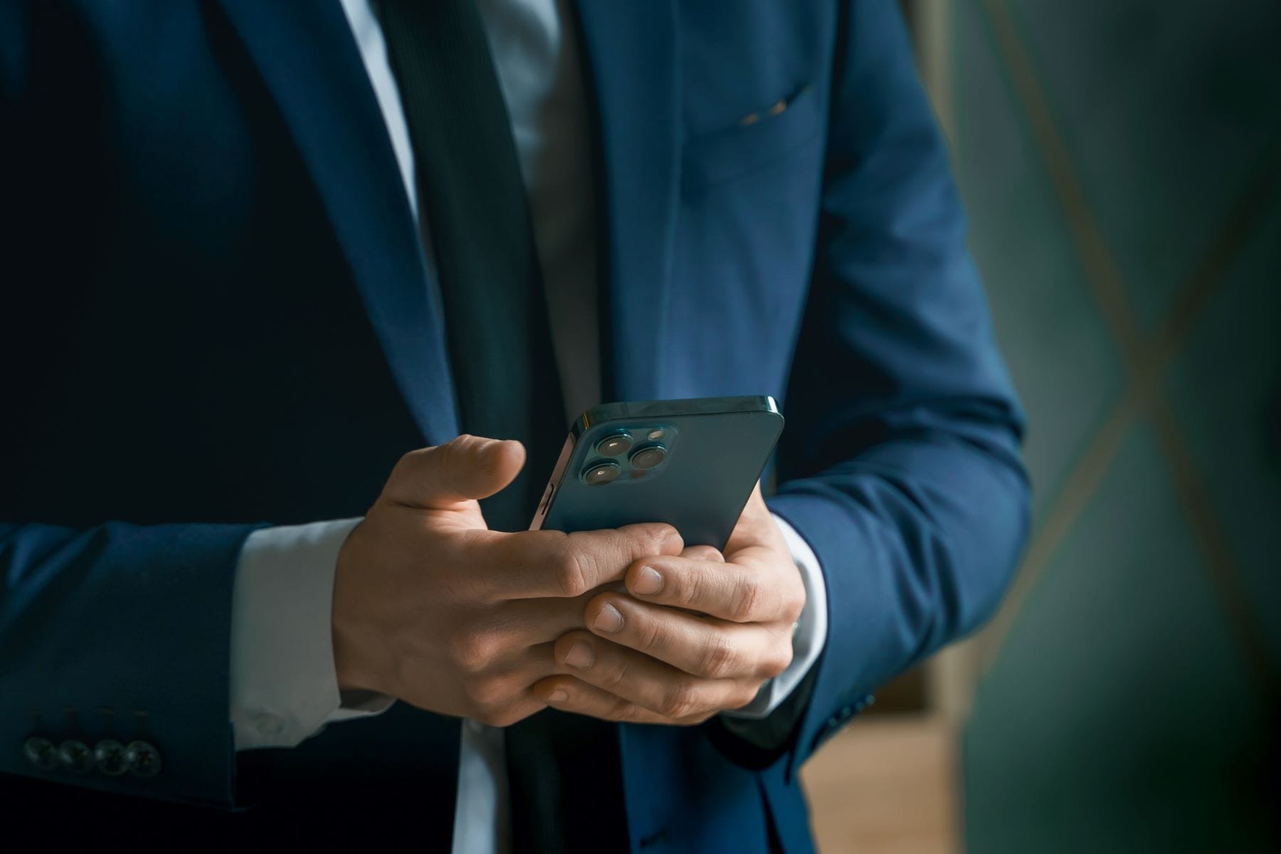 Attorney using smart phone