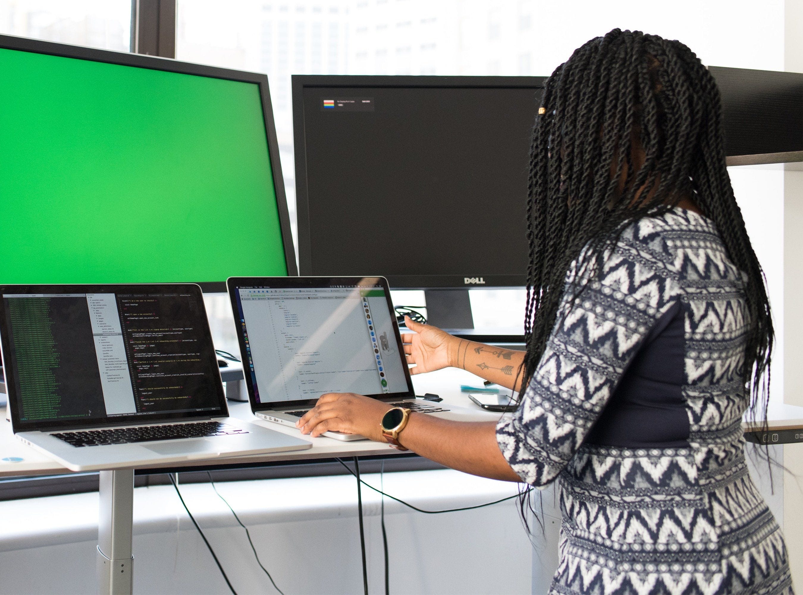 How to Balance Expert Witness Consulting With Your Primary Job