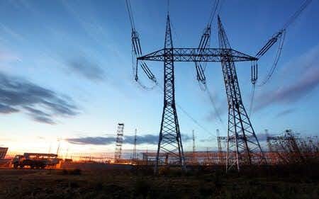 Overhead Power Lines Electrocute Maintenance Worker