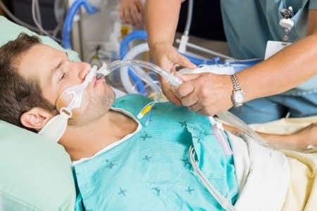 Hospitalist expert witness opines on intubation protocols for patient who died from pneumonia