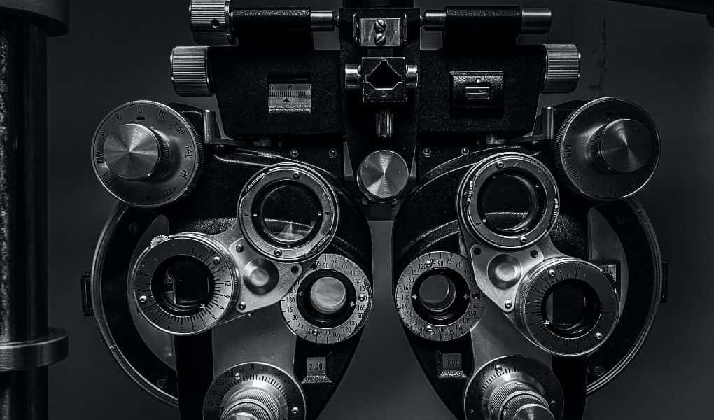 Optometrist Overlooks Drug Interaction That Causes Patient To Go Blind