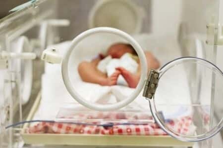 Patient Dies After Physician Fails to Diagnose Severe Pneumonia