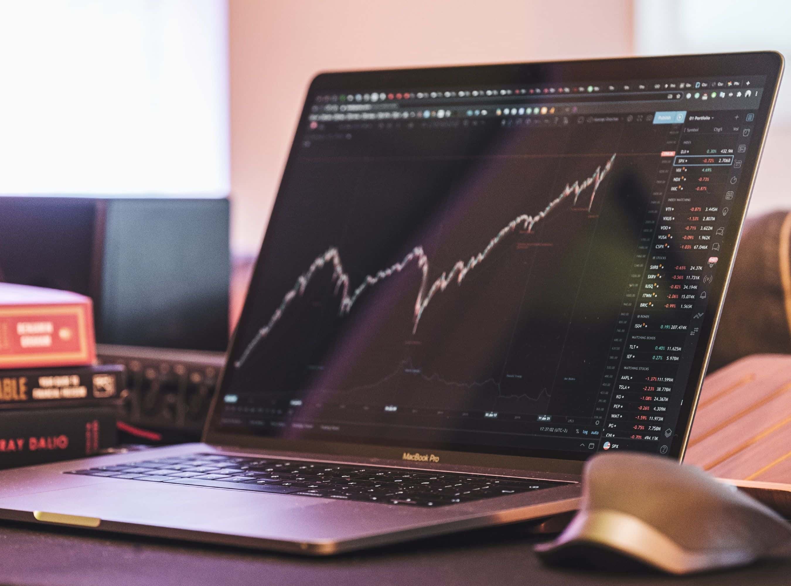 Securities Expert’s Advanced Calculations Found to Aid Jury’s Understanding in Hedge Fund Dispute