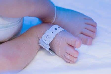 Neonatologist Improperly Intubates Premature Newborn