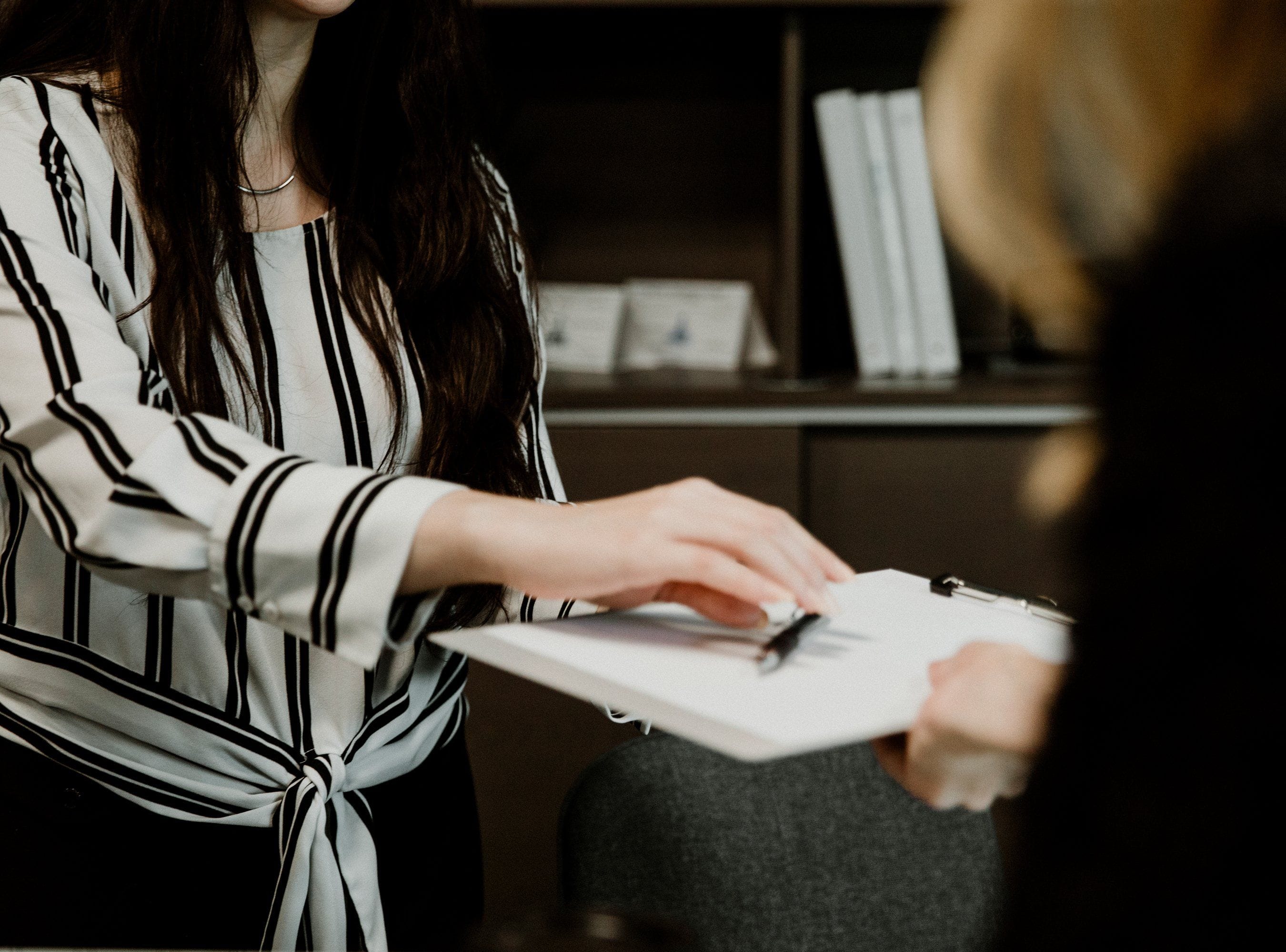 expert witness retainer agreements