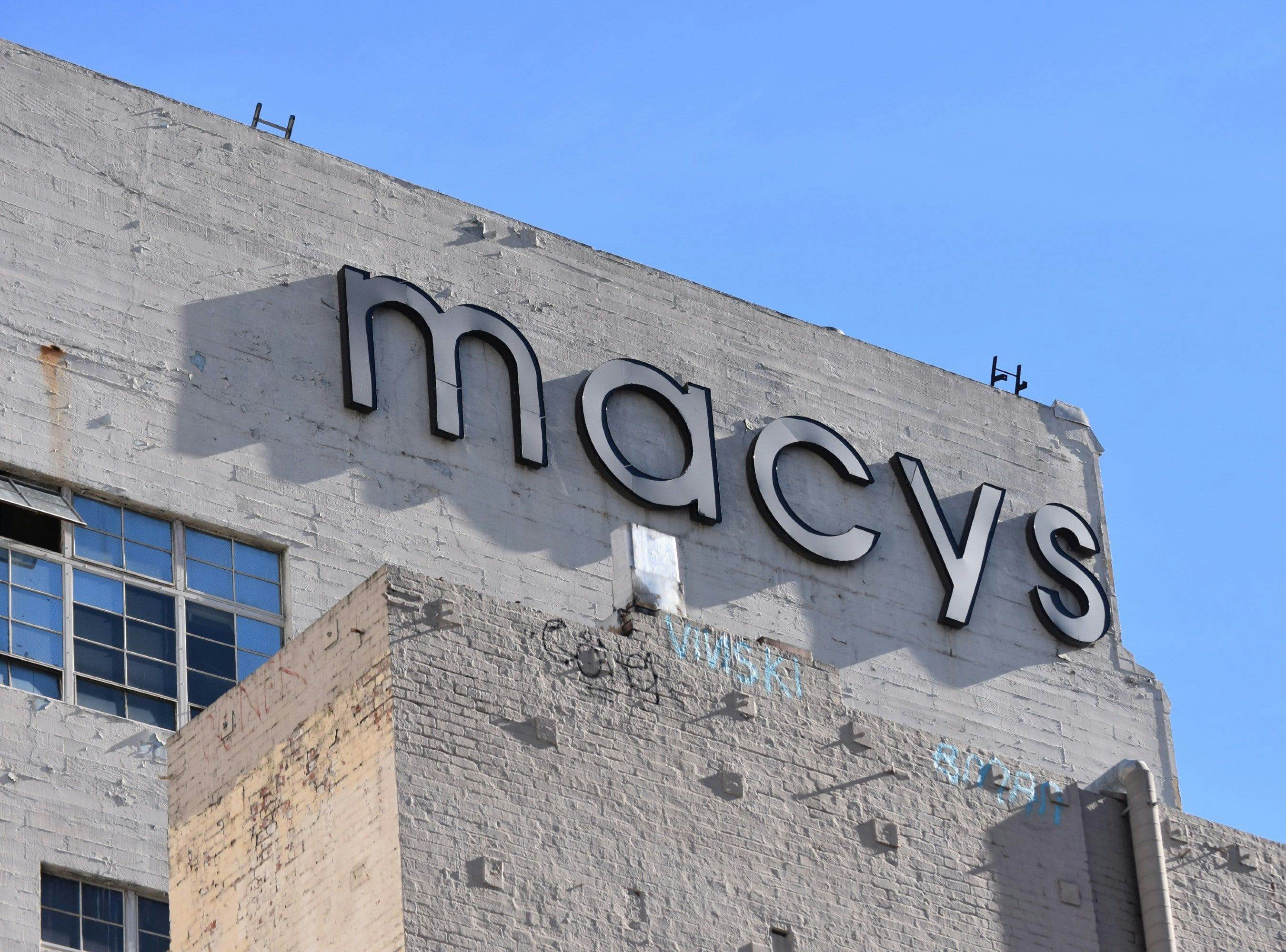 Macy’s Faces Lawsuit Over Clearview AI Facial Recognition Software